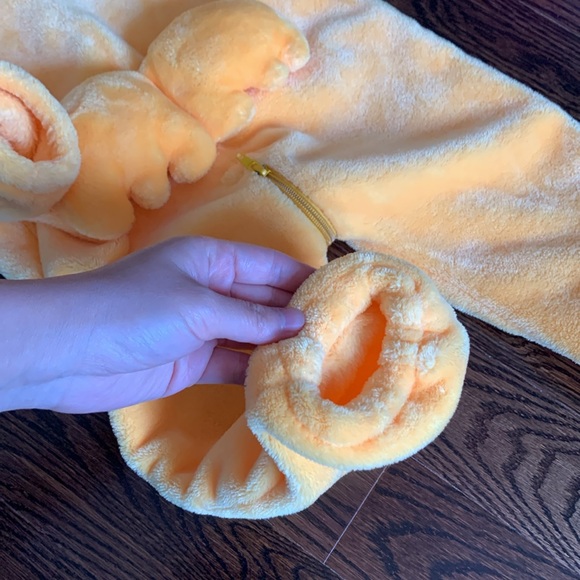 Super soft and fluffy yellow duckling costume 2T - Picture 10 of 11